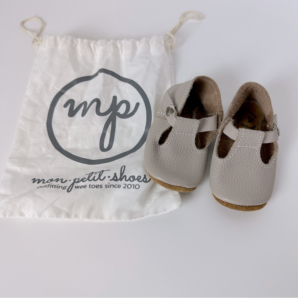 CLOUD GREY Mon Petit Shoes MPs‎ Size 4 Gray Grey Baby Toddler Soft Soles